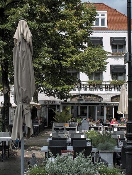 Hotel et le Café de Paris