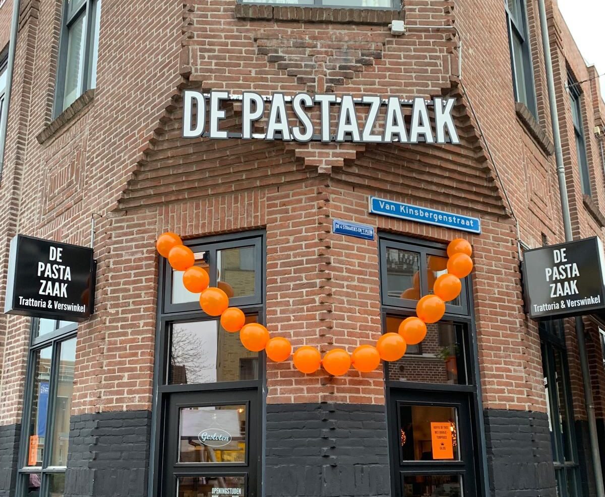 De Pizza & Aperol bar bij de Pastazaak