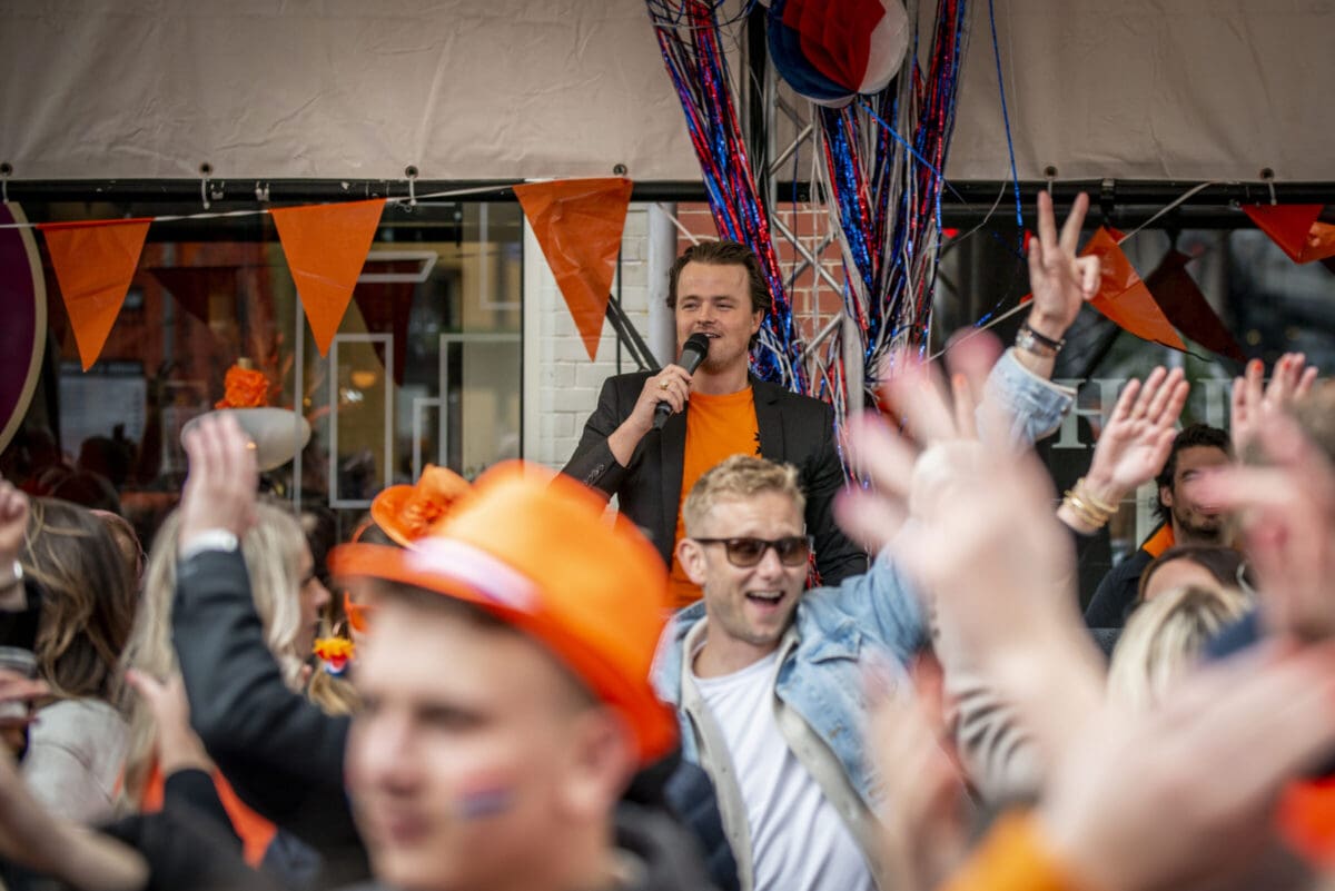 Koningsdag vier je bij mr. Murk