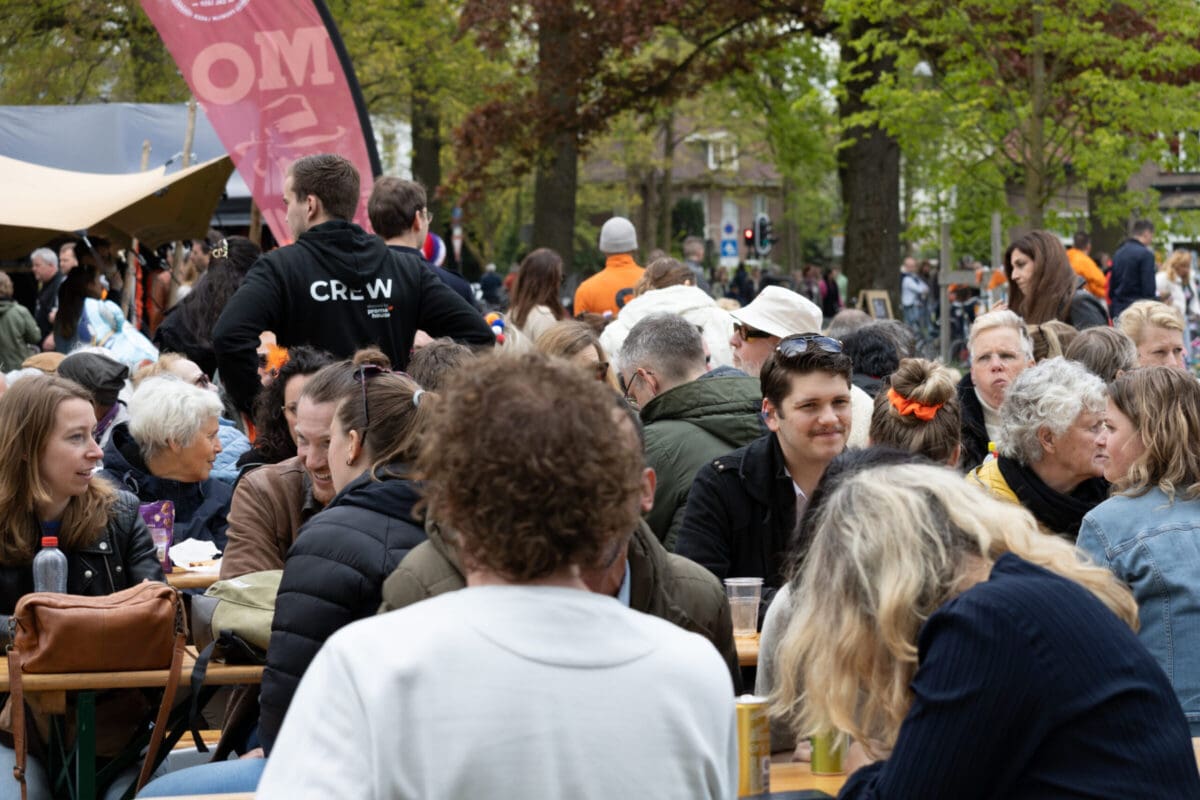 happen & Proosten in het oranjepark